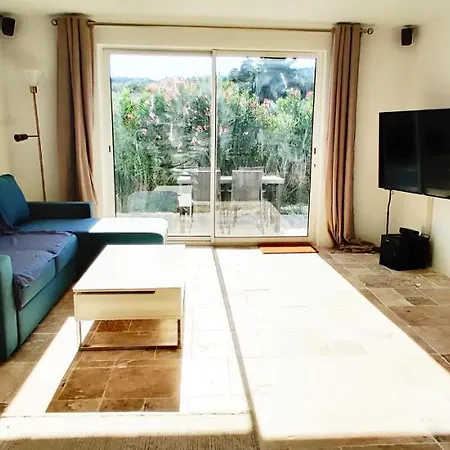 Luxueux 2 Pieces 52 M2, Calme, Terrasse, Parking Prive, Jardin, Pont Du Gard 10mn #5 3*